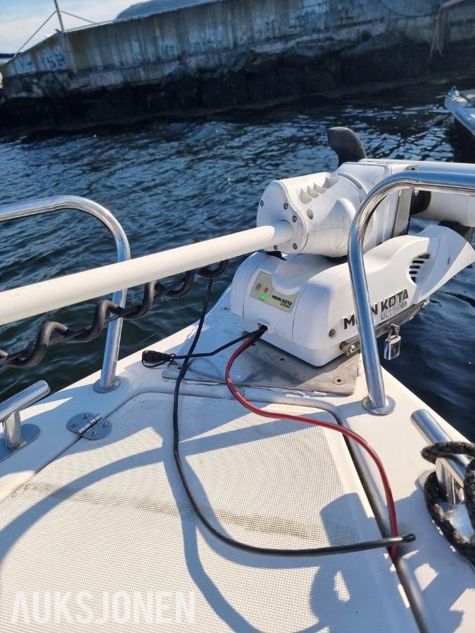 2001 Galia Galeon 660WA båt med Mercury Seapro motor - masse utstyr
